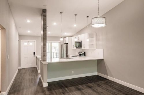 3552 Antarctic Cir, Naples, FL 34112-5037