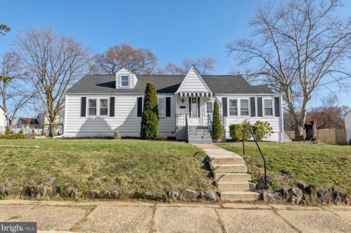 412 Center Ave, Runnemede, NJ 08078-1536