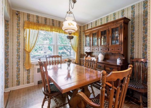 113 1st St, New Hyde Park NY  11040-4415 exterior