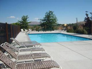 4005 Moorpark Ct, Sparks NV  89433-8291 exterior