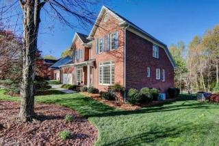 1227 Foxfire Dr, Greensboro, NC 27410-3253