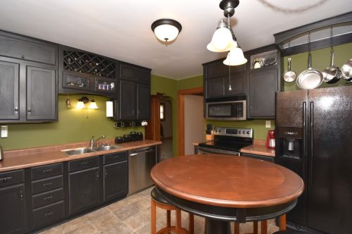 4145 92, Milwaukee WI 53228-2131 exterior