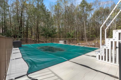 61 Caleb Dr, Danville NH  03819-3017 exterior