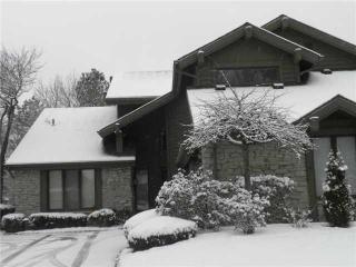 6832 Pine Creek Dr, Toledo, OH 43617-1274