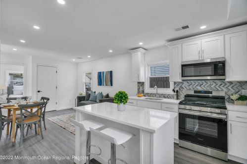 839 Lynnwood Ave, Bricktown NJ  08723-5253 exterior