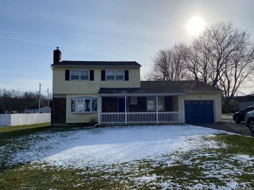 1 Emerson Dr, Washingtonville, NY 10992-1102