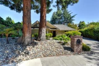5 Fox Oak Ct, Sacramento, CA 95831-4415