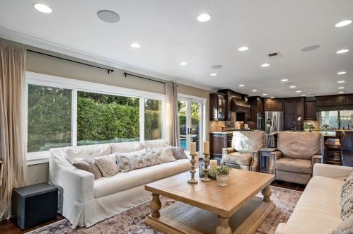 4237 Sussex Cir, Cypress CA  90630-2742 exterior