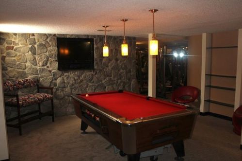 2017 Remington Dr, Pittsburgh PA  15237-6234 exterior