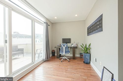 1717 Manton St, Philadelphia PA  19146-3017 exterior