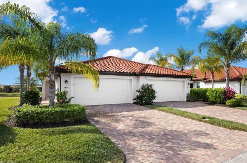 1439 Oceania Dr, Naples, FL 34113