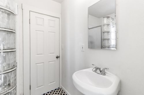 208 Cameron Ave, Casa Grande AZ  85122-4110 exterior