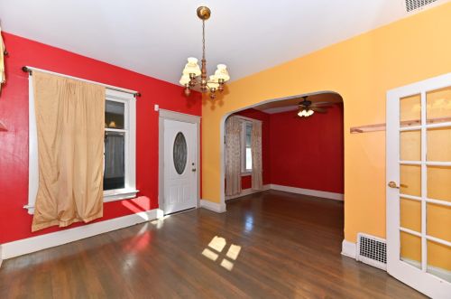 1218 35, Milwaukee WI 53215-1433 exterior