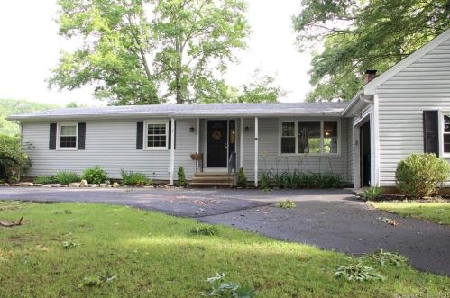 5 Kelsey Ave, Lyme CT  06371-1210 exterior