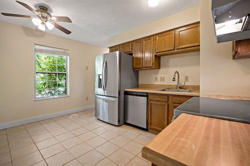 1704 Timberglen Dr, Imperial PA  15126-9248 exterior