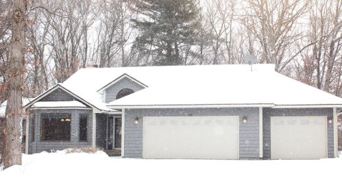 228 Schlavin Ct, Lino Lakes, MN 55014-5422