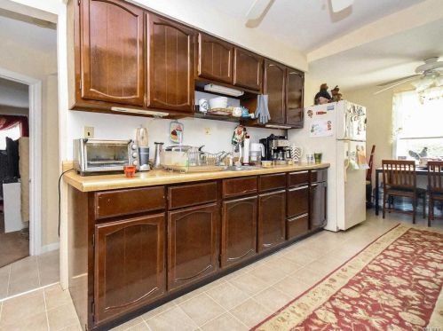 61 Roslyn Dr, Muttontown NY  11545-1733 exterior