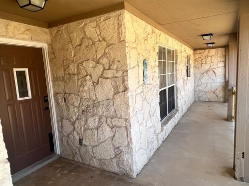 1700 Indian Springs Rd, Georgetown TX  78633-4910 exterior