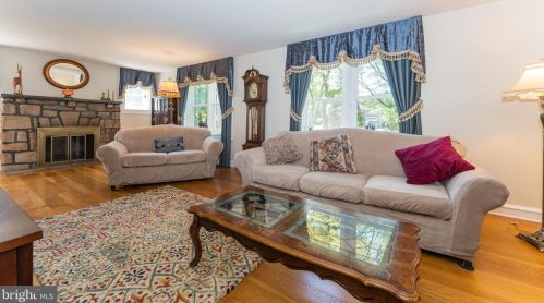 158 7th Ave, Collegeville PA  19426-1904 exterior