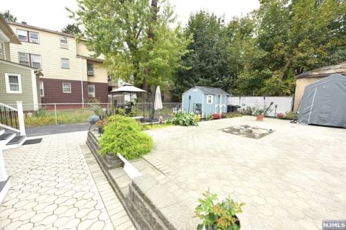 392 32nd St, Paterson NJ  07504-1622 exterior