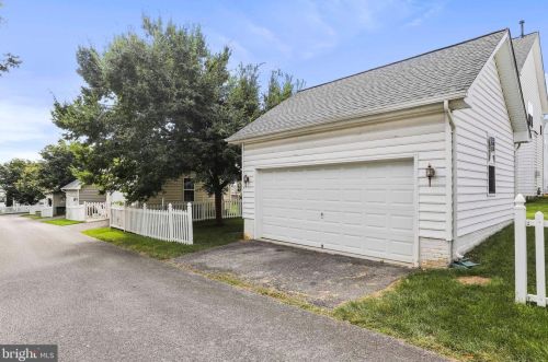 214 Union Ridge Dr, Charles Town WV  25414-4950 exterior