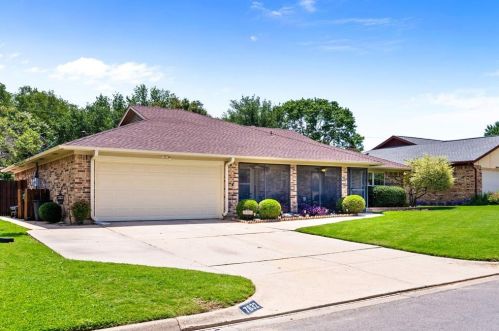 7632 Ford Dr, Fort Worth, TX 76182-7428