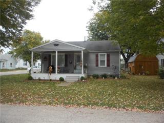 417 20th St, Curtisville, IN 46036-1608