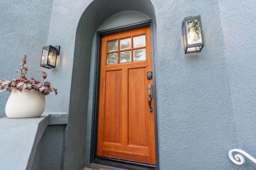 1000 Glendora Ave, Oakland CA  94602-1417 exterior