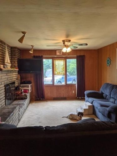 812 1st St, East Brady, PA 16028-0015