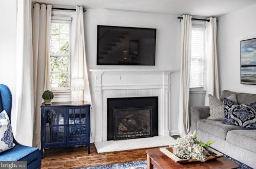 1733 Hawthorne Ave, Pittsburgh PA 15205-4541 exterior