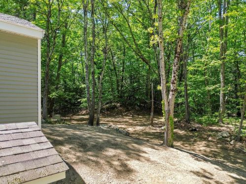 429 Main St, Danville NH  03819-3135 exterior