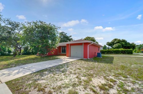 1711 Providence Blvd, Deltona, FL 32725-4839