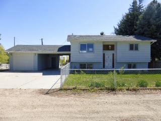 26571 Bella Vista Dr, Wilder, ID 83676-5730