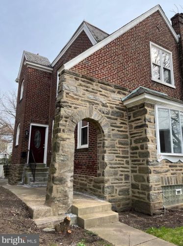 7433 Euston Rd, Melrose Park, PA 19027-1059