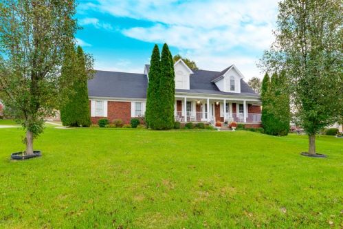 8705 Rambo Ct, Louisville, KY 40228-3101