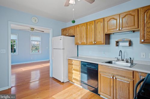 22 Strawbridge Ave, New Castle DE  19720-1501 exterior