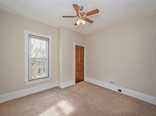 418 Delaware Ave, Oakmont PA  15139-1642 exterior