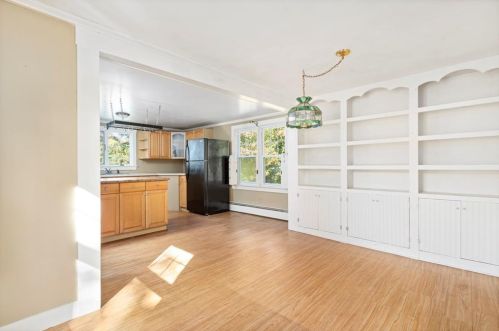 10 Wayne St, South Kingstown RI  02882-3814 exterior