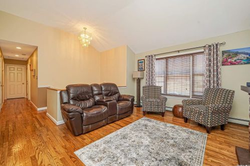 25 Audubon Ave, Holbrook NY  11741-2307 exterior