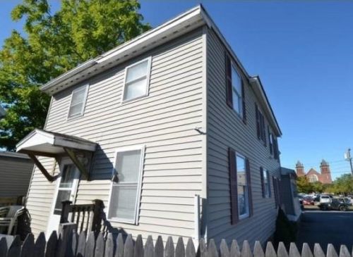 12 Quincy St, Nashua NH  03060-3417 exterior