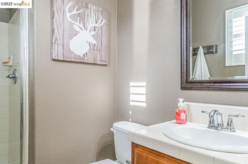 15 Solstice Ct, Oakley CA  94561-1759 exterior