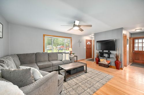 2101 116, Milwaukee WI 53226-2106 exterior