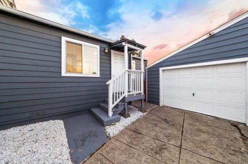 9235 B St, Oakland CA 94603-2416 exterior