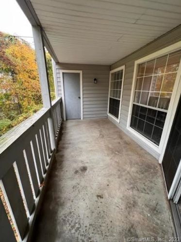 90 Crown Knoll Ct, Groton CT  06340-6280 exterior
