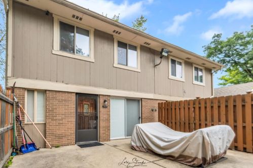 7037 Missouri Ct, Hammond, IN 46323-2561