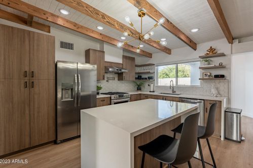 5821 10 St, Phoenix AZ 85087-7350 exterior