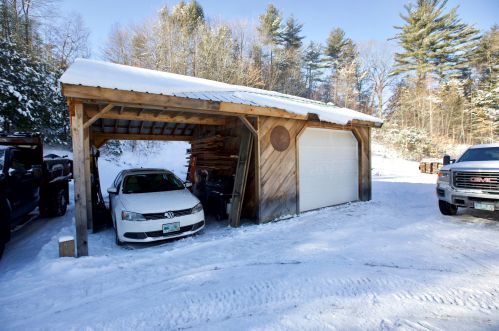 6 Quarry Hill Ct, Henniker NH  03242-3449 exterior