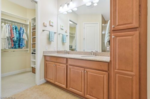 9137 Isla Bella Cir, Bonita Springs FL  34135-7198 exterior