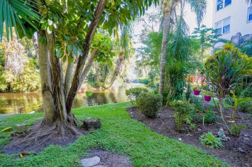 200 El Camino Dr, Winter Haven, FL 33884-1696