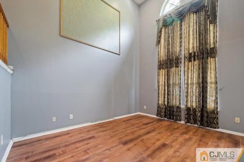 46 Windsong Cir, East Brunswick NJ  08816-5327 exterior